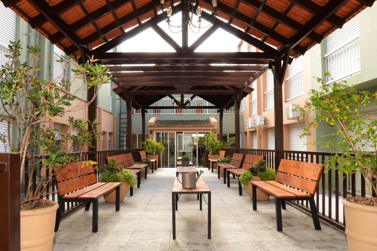 Hotel Leoncia Колония-дель-Сакраменто Экстерьер фото